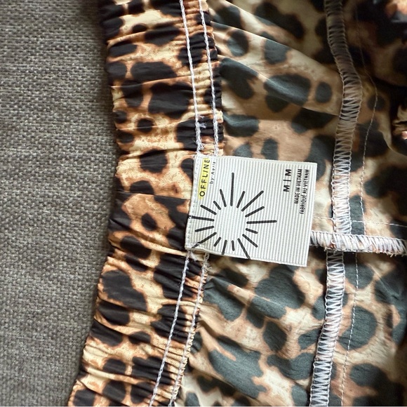 OFFLINE by Aerie Day Off 5” Short - Picture 3 of 4